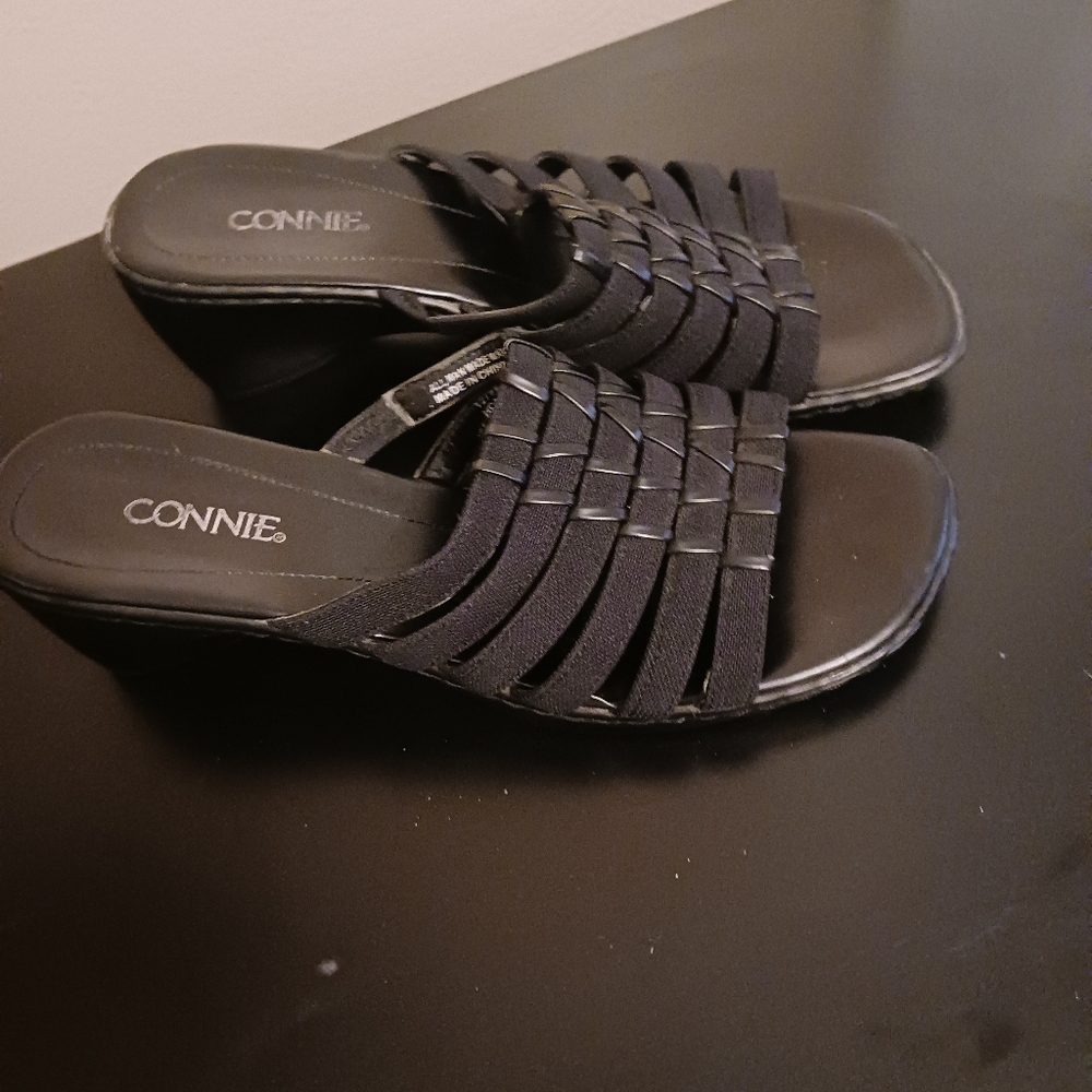 Womans Connie sandals